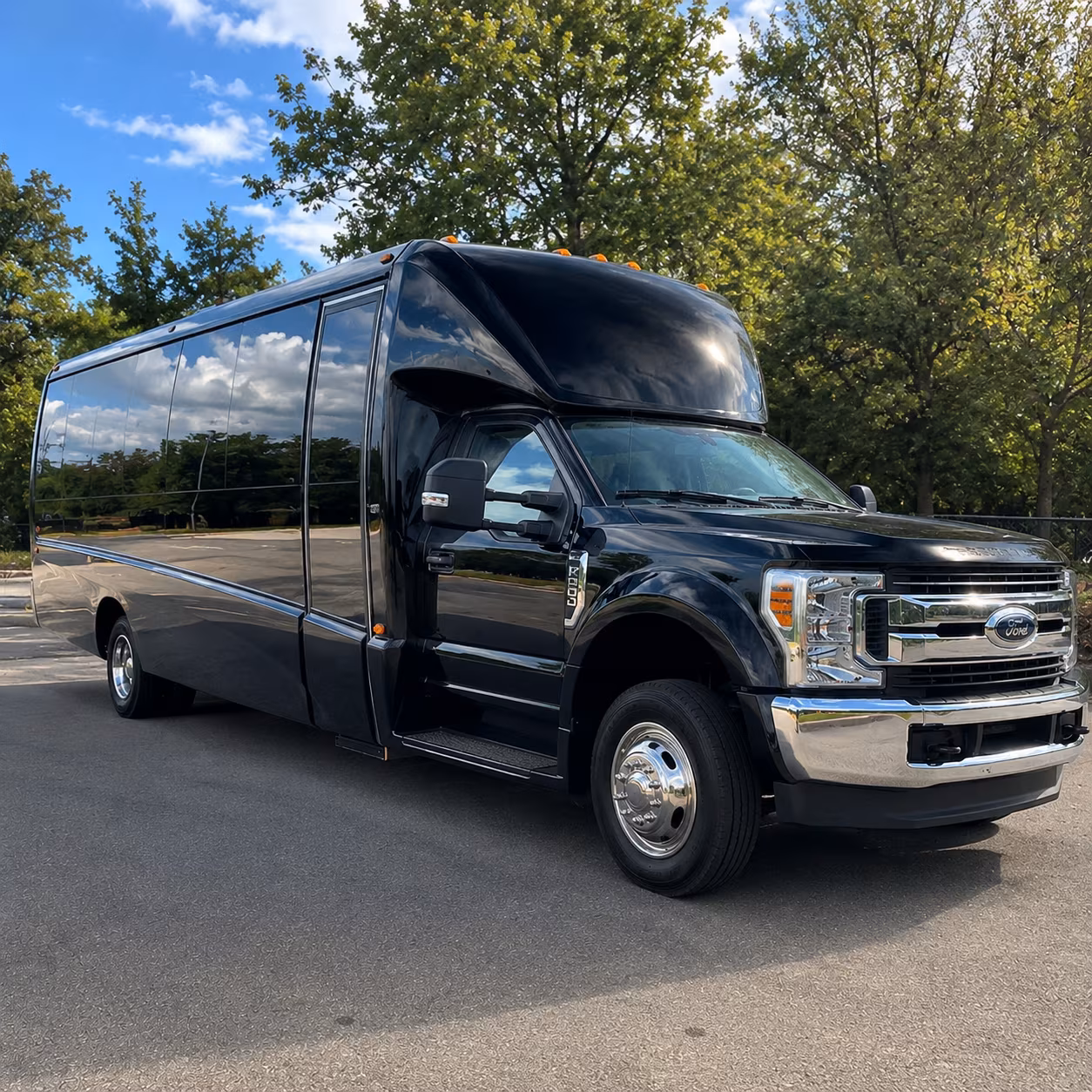 Kansas City Airport Shuttle & Transportation party bus exterior