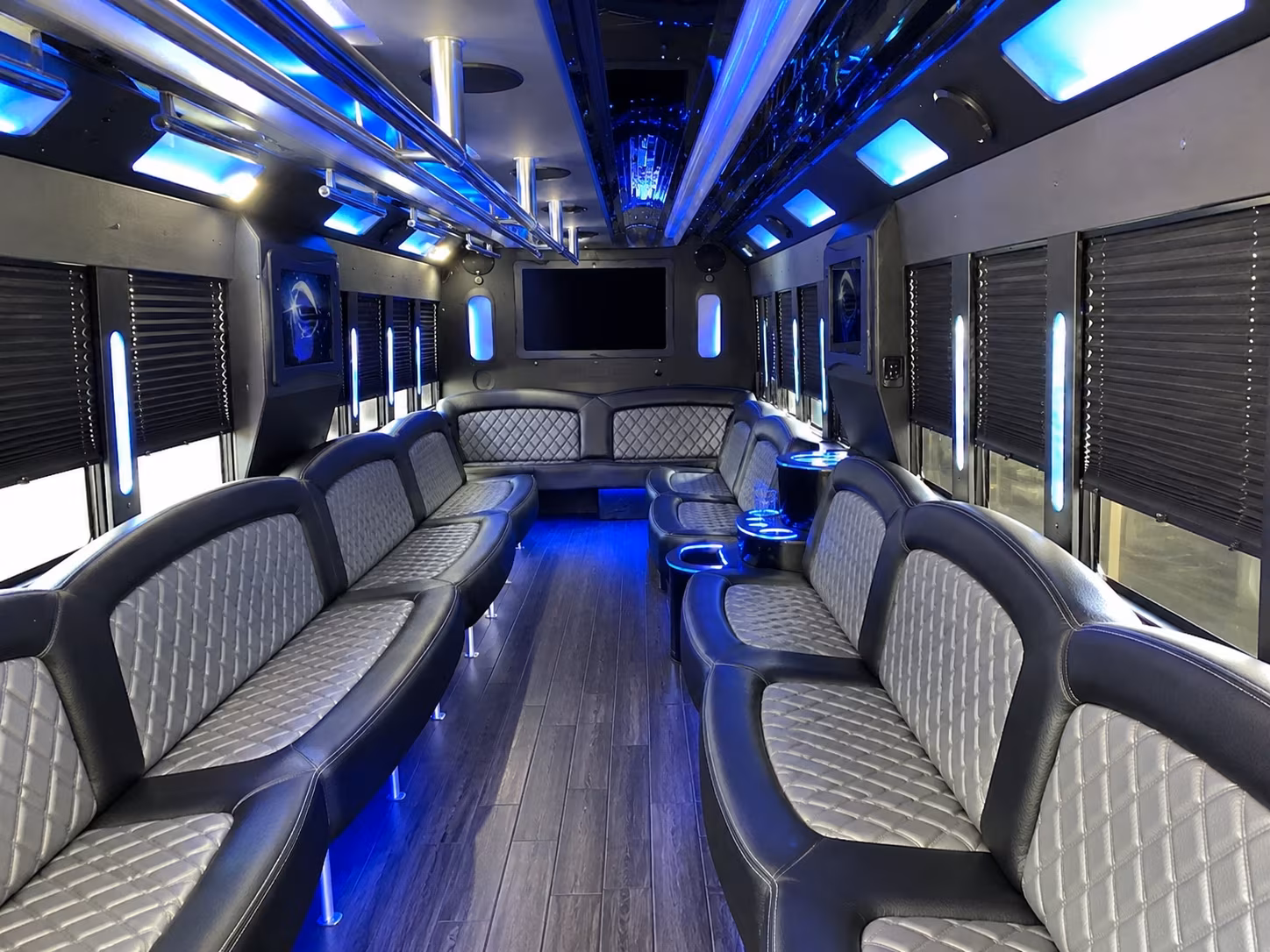 Kansas City Birthday, Sweet 16, & Quinceañera Transportation onboard seating
