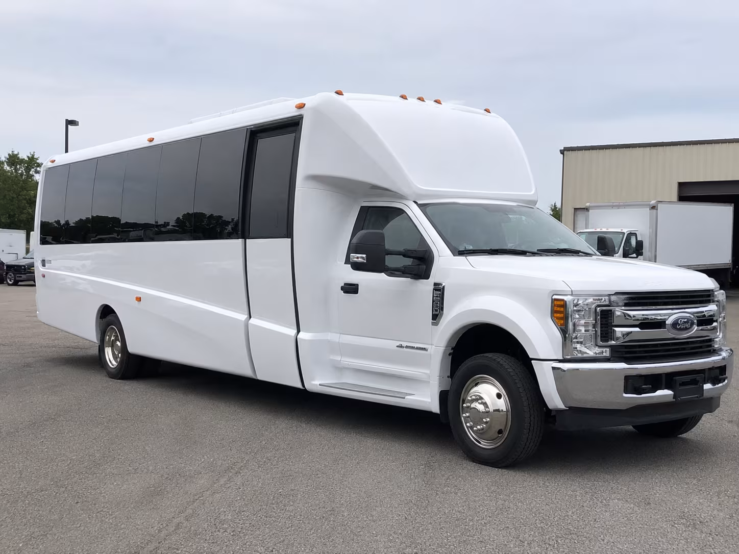 Kansas City Wedding Transportation & Shuttle Service