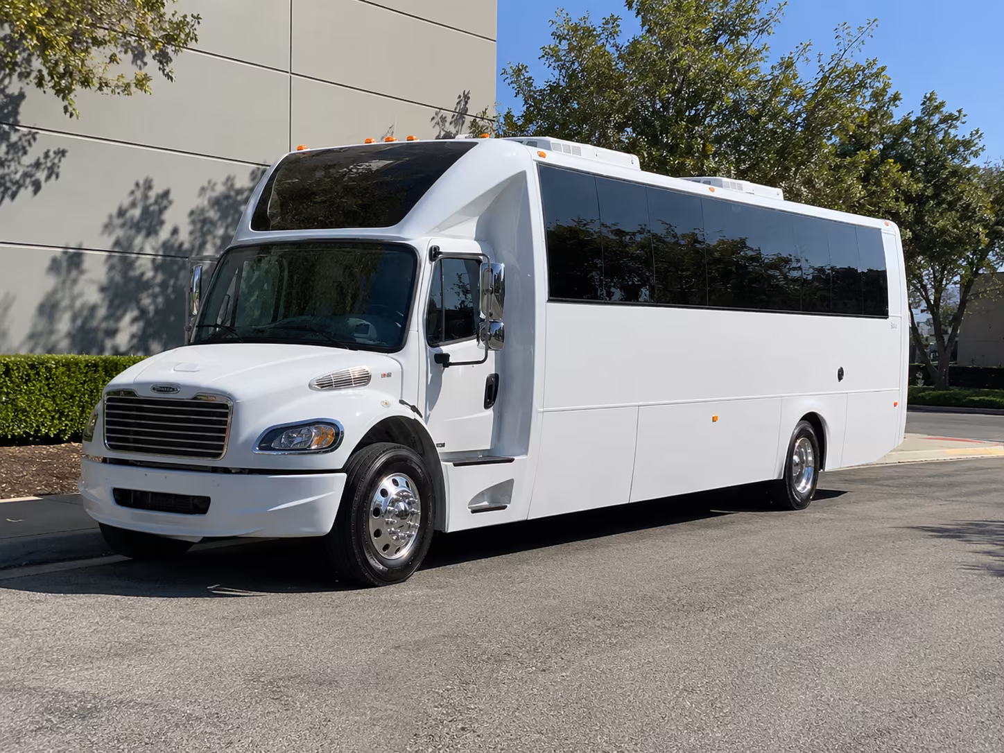 Overland Park Birthday, Sweet 16, & Quinceañera Party Bus Rentals