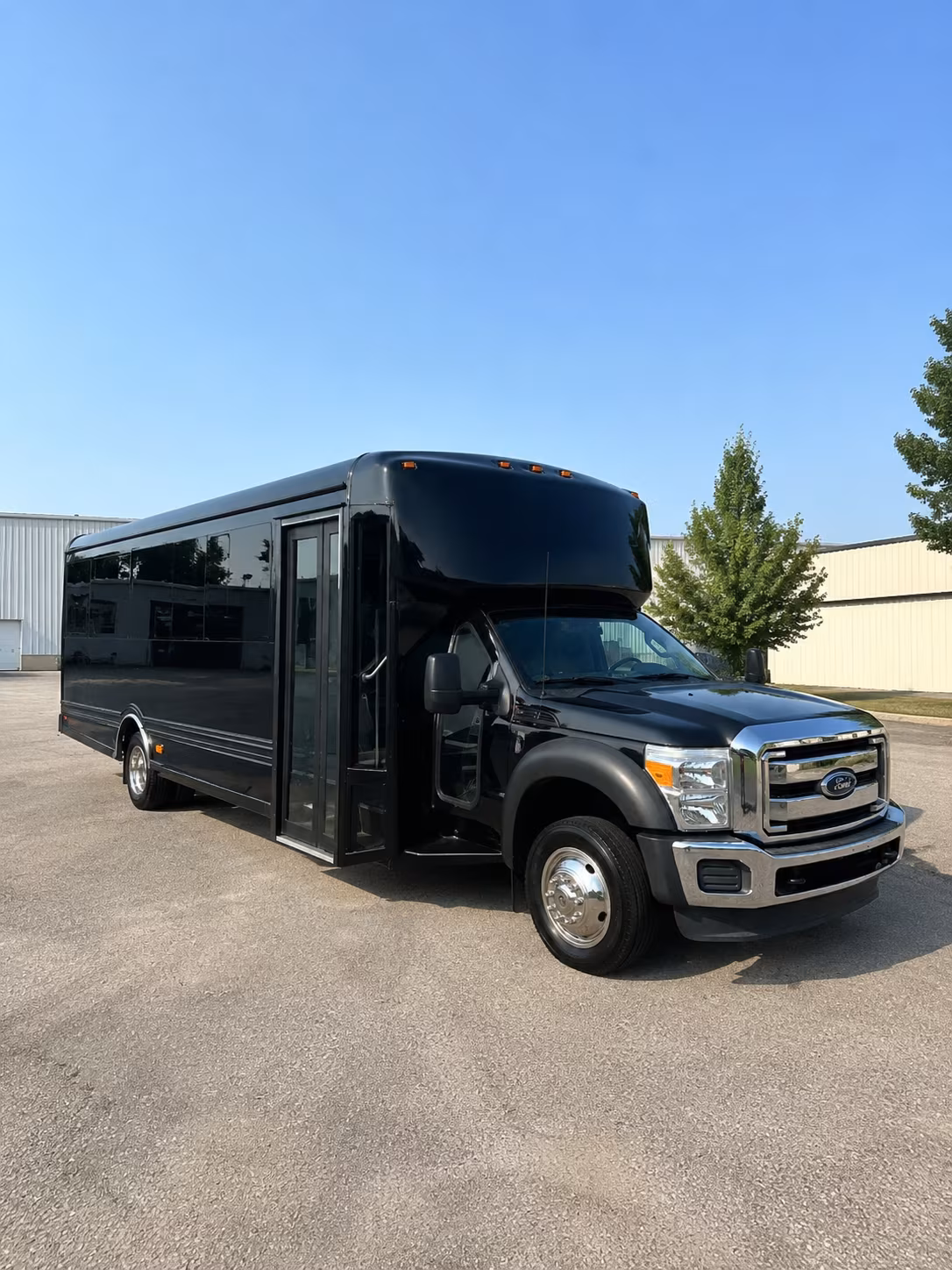 Shawnee Birthday, Sweet 16, & Quinceañera Party Bus Rentals