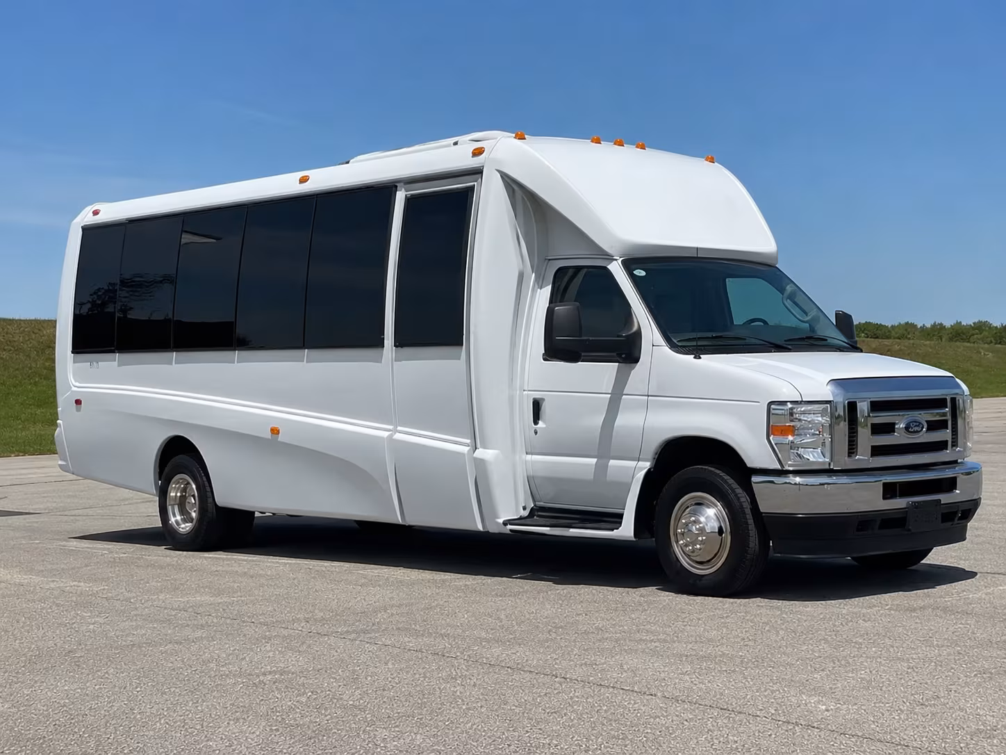 Kansas City Winery Tour & Pub Crawl Transportation